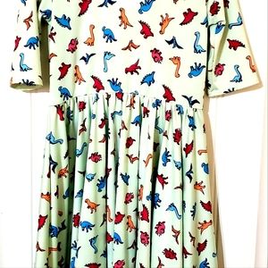 Size 7 Dot Dot Smile Dinosaur dress. Pet and smoke free home.